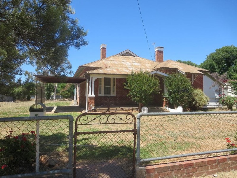5 Edward Street, Culcairn NSW 2660