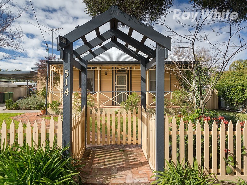 514 Danes Street, Lavington NSW 2641