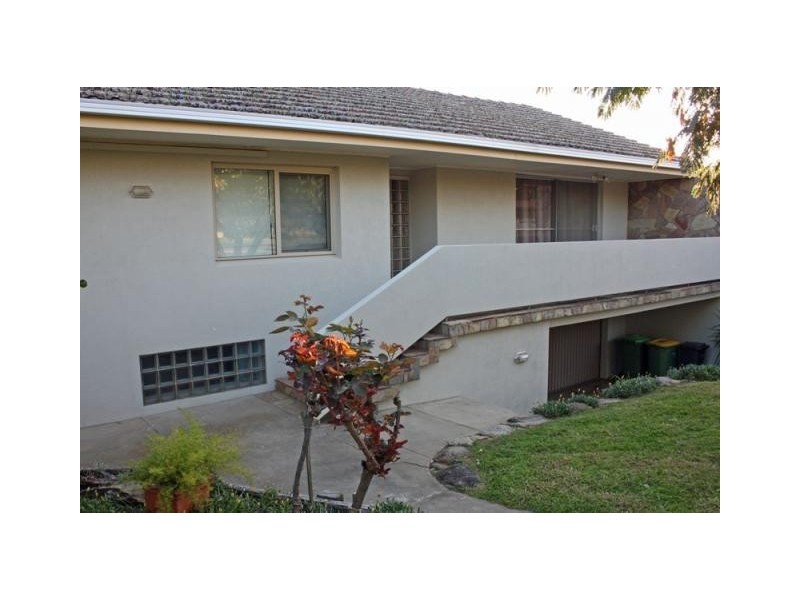 283 Highview Crescent, Lavington NSW 2641