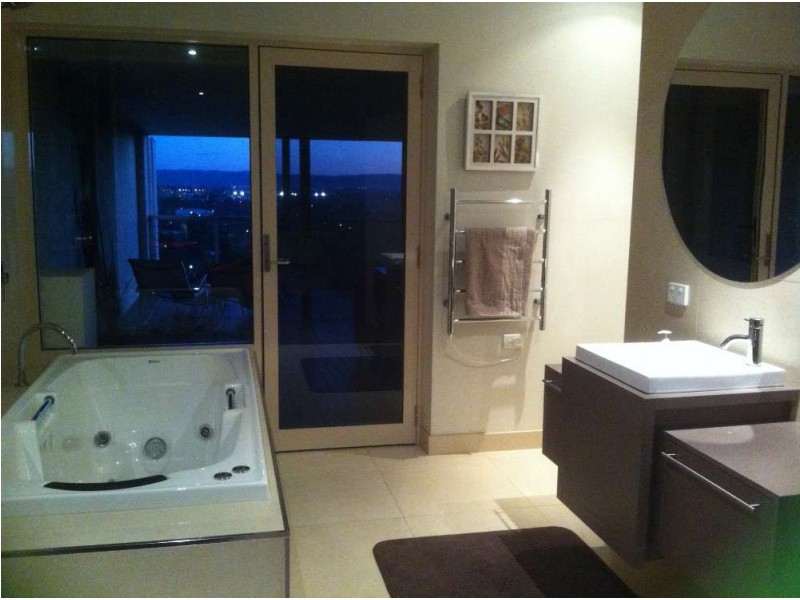 283 Highview Crescent, Lavington NSW 2641