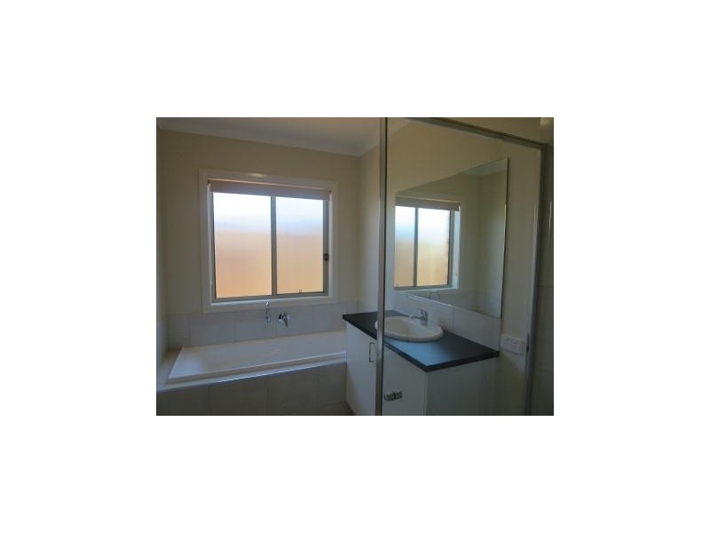 62 Hartigan Street, Thurgoona NSW 2640