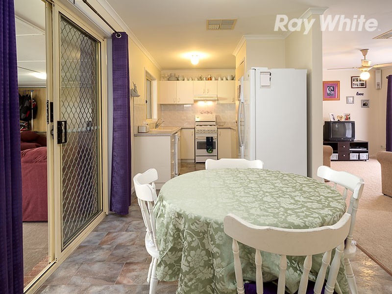 19 Bangalla Place, Lavington NSW 2641
