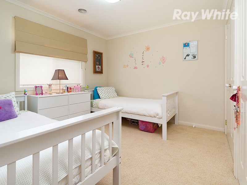 15 Dillagar Place, Lavington NSW 2641