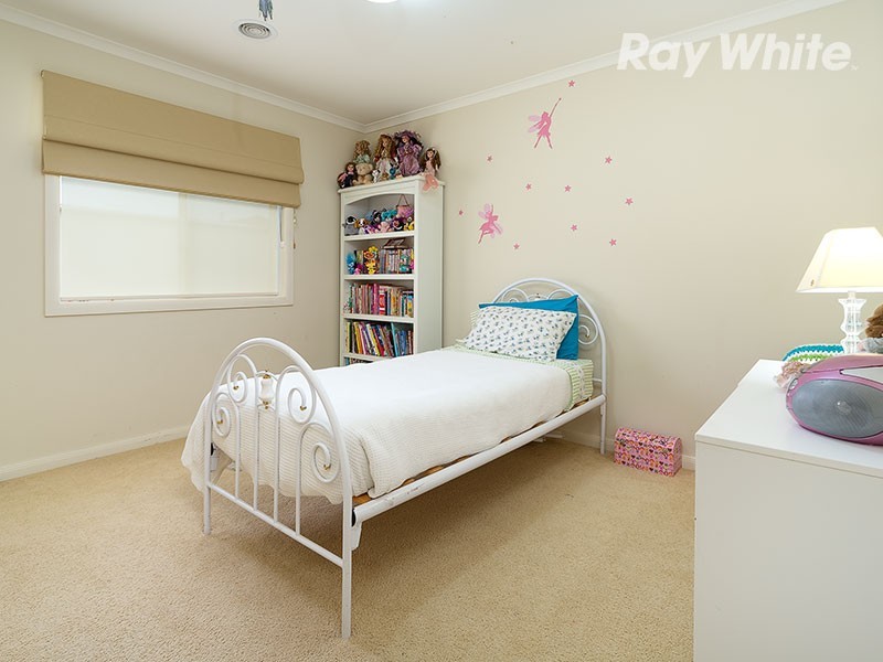 15 Dillagar Place, Lavington NSW 2641