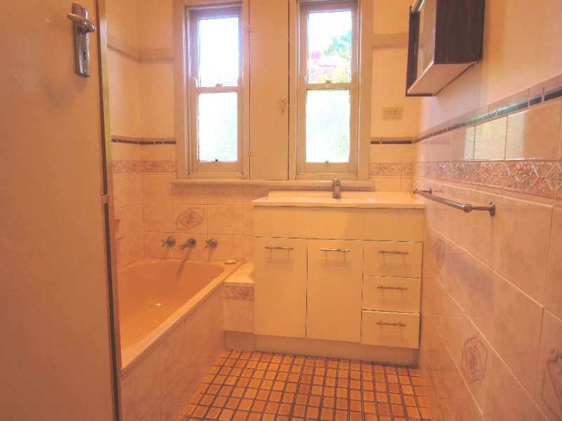 31 Commercial Street, Walla Walla NSW 2659