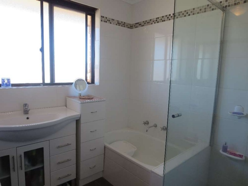 11/413 Bevan Street, Lavington NSW 2641