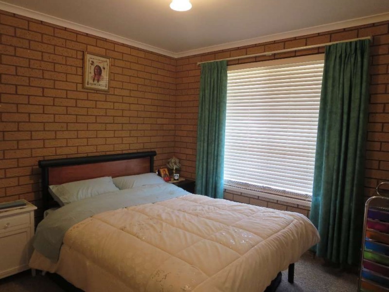 11/413 Bevan Street, Lavington NSW 2641