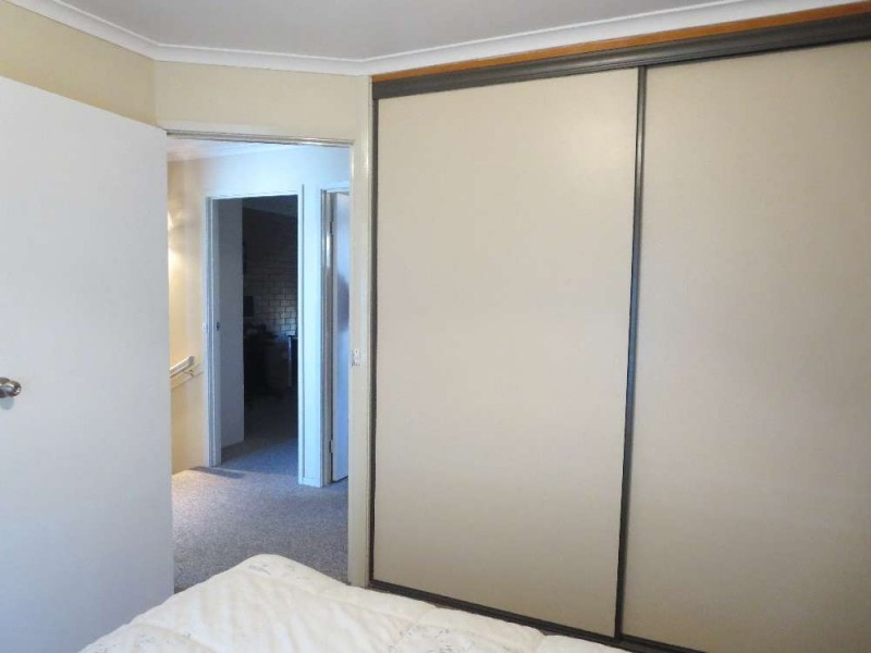 11/413 Bevan Street, Lavington NSW 2641