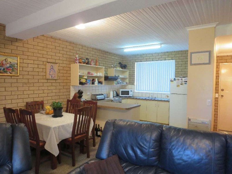 11/413 Bevan Street, Lavington NSW 2641