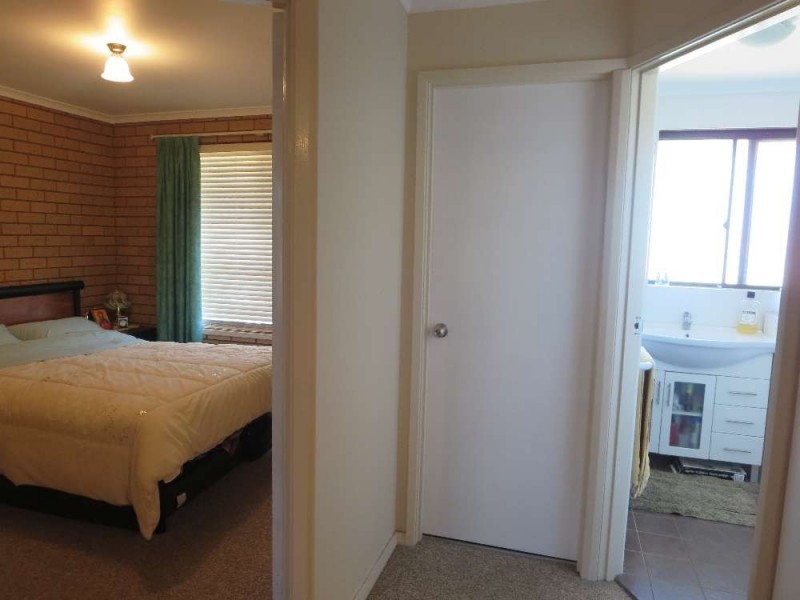 11/413 Bevan Street, Lavington NSW 2641