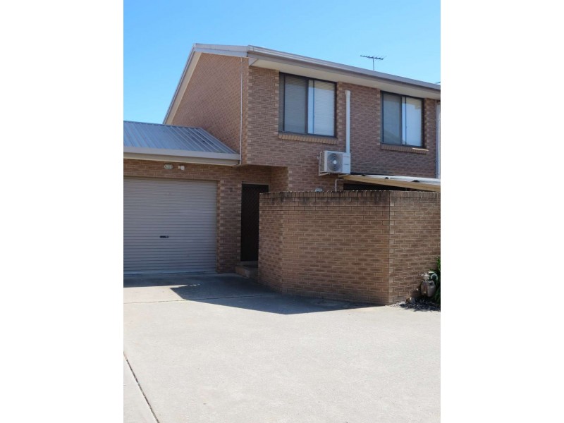 11/413 Bevan Street, Lavington NSW 2641