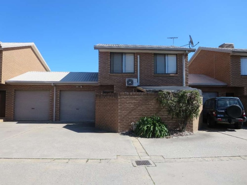 11/413 Bevan Street, Lavington NSW 2641