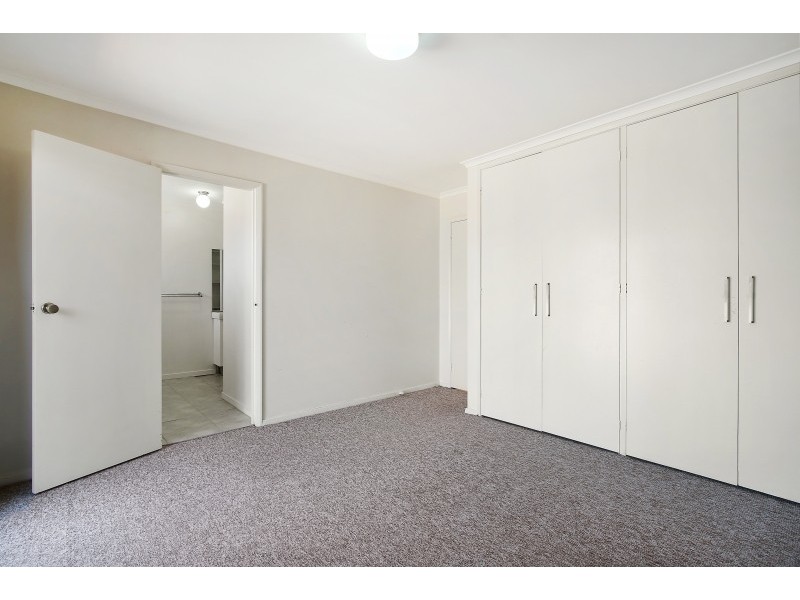4/635 Storey Street, Lavington NSW 2641