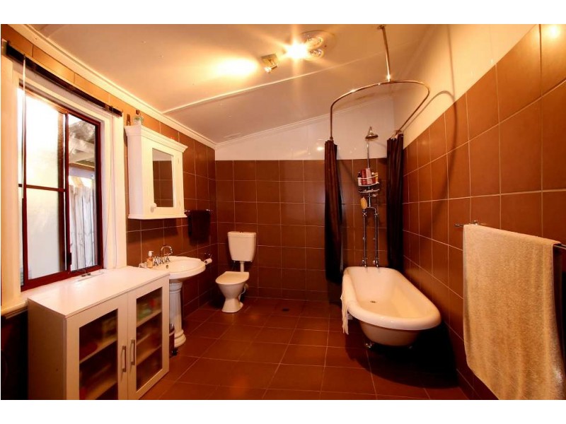 2 Bent Street, Gerogery NSW 2642