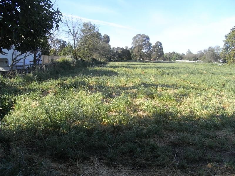 70 Hawkins Street, Howlong NSW 2643