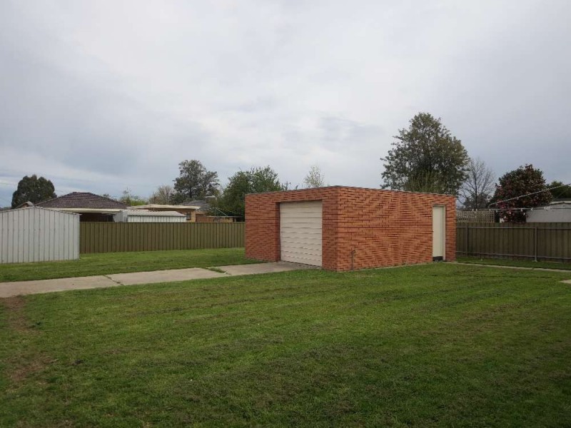 199 Kooba Street, North Albury NSW 2640