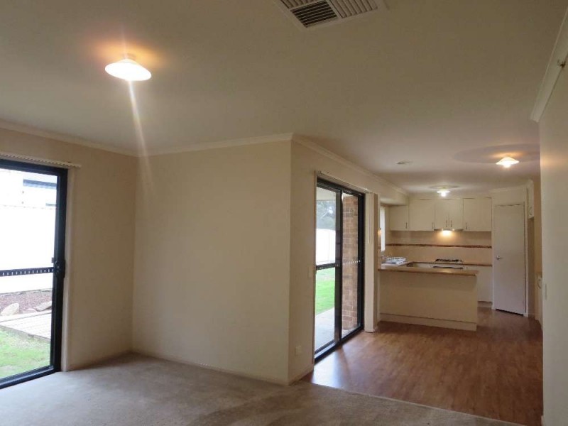 1 St Levans Place, Lavington NSW 2641