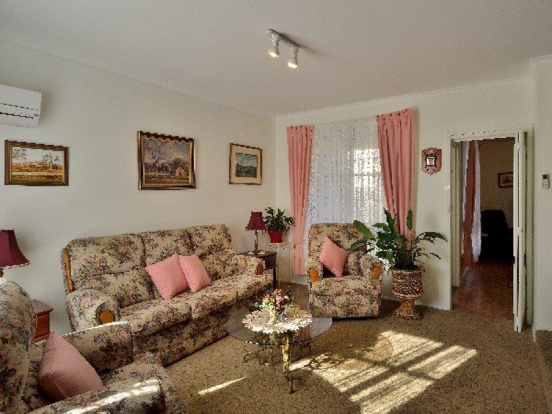 100 Kennedy Street, Howlong NSW 2643