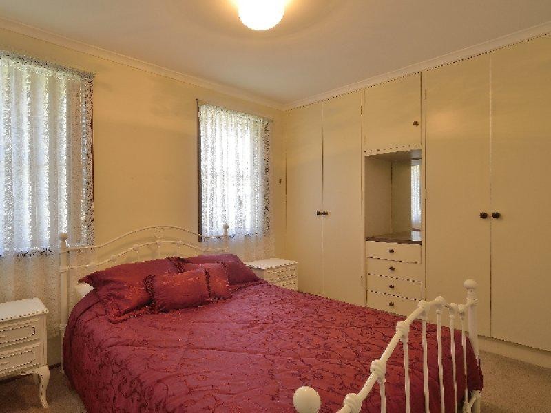 100 Kennedy Street, Howlong NSW 2643