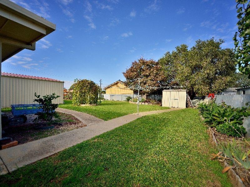 100 Kennedy Street, Howlong NSW 2643