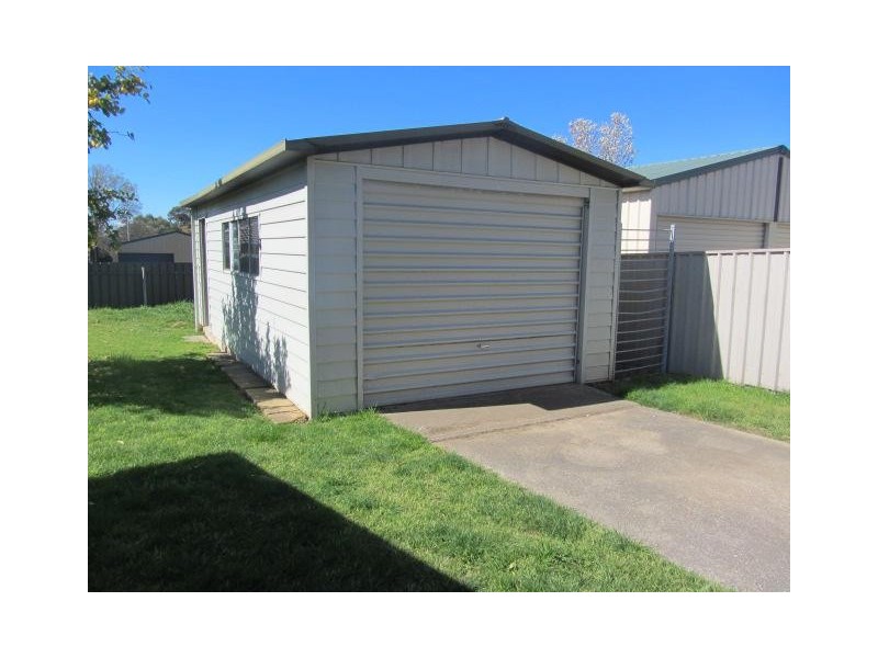 34 Morgan Crescent, Thurgoona NSW 2640