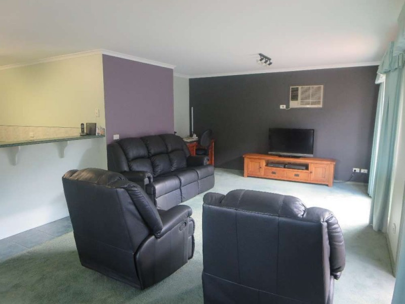 13 Cooper Close (aka 3/25 Harmer St), Glenroy NSW 2640