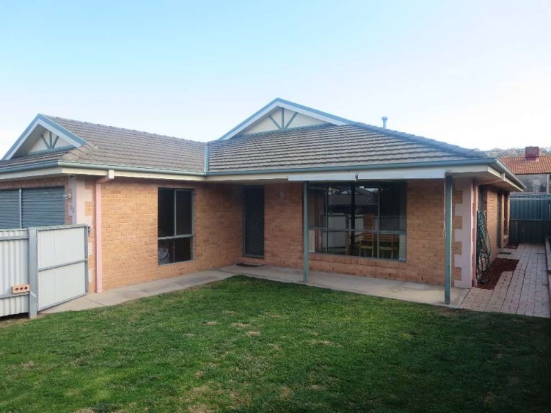 13 Cooper Close (aka 3/25 Harmer St), Glenroy NSW 2640