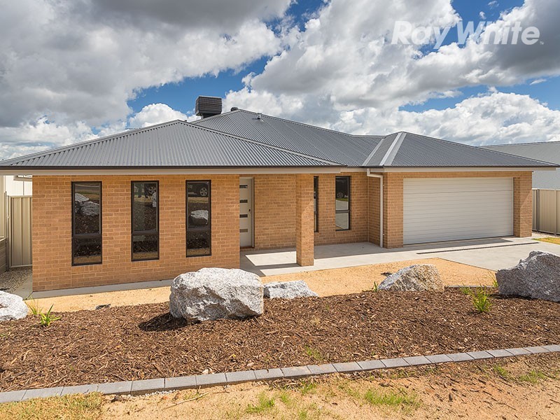 33 Forest Drive, Thurgoona NSW 2640