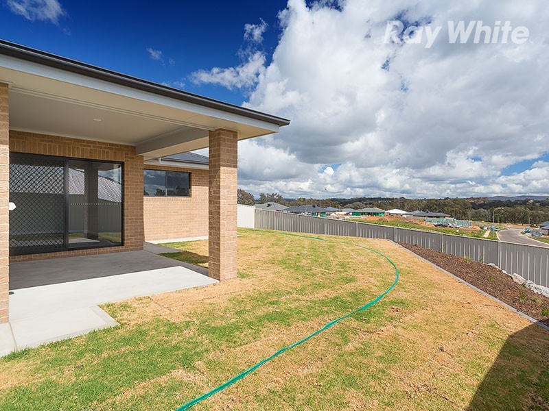 33 Forest Drive, Thurgoona NSW 2640