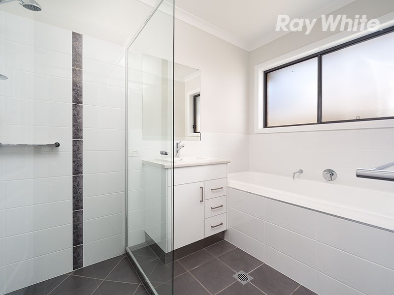 33 Forest Drive, Thurgoona NSW 2640