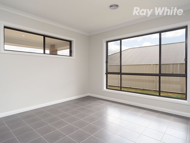 33 Forest Drive, Thurgoona NSW 2640