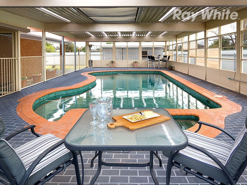 7 Hawkins Street, Howlong NSW 2643