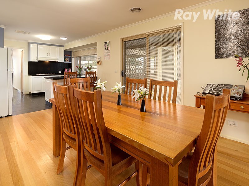 7 Hawkins Street, Howlong NSW 2643