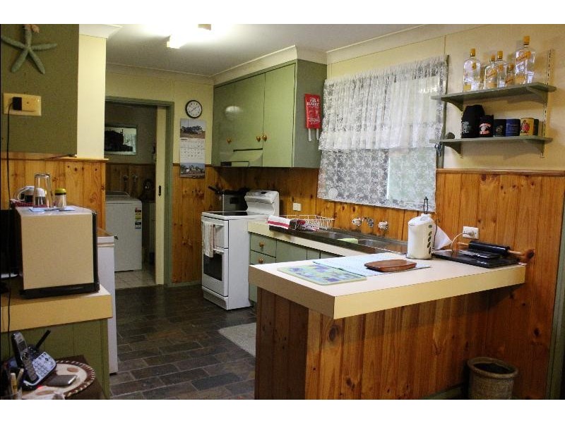 137 Pell Street, Howlong NSW 2643