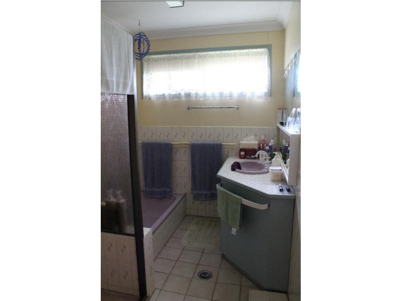 137 Pell Street, Howlong NSW 2643