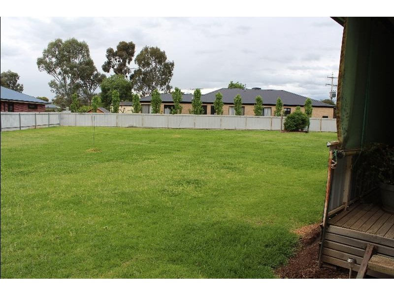 137 Pell Street, Howlong NSW 2643