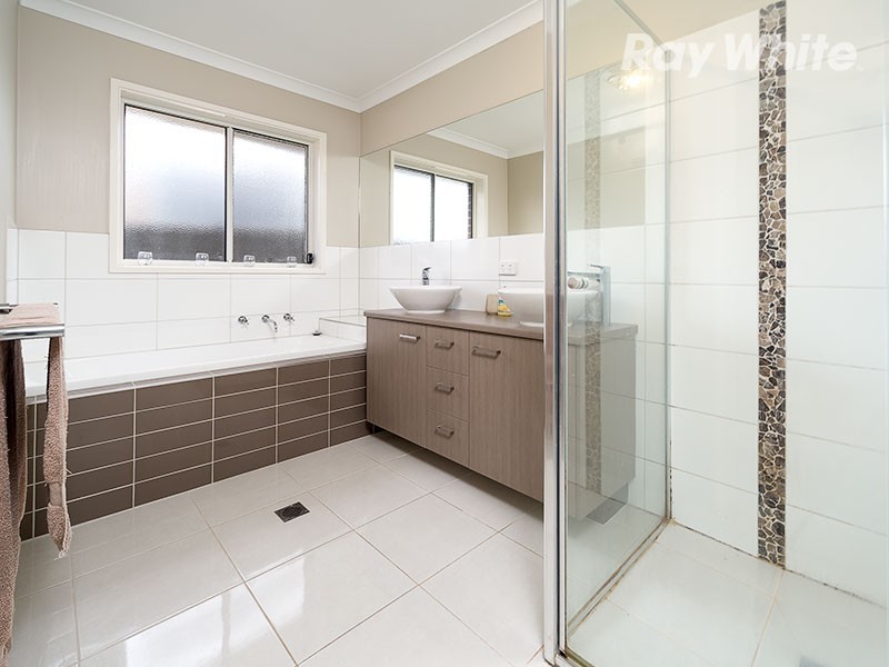 11 Redbox Drive, Thurgoona NSW 2640