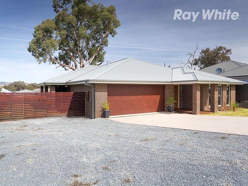 11 Redbox Drive, Thurgoona NSW 2640