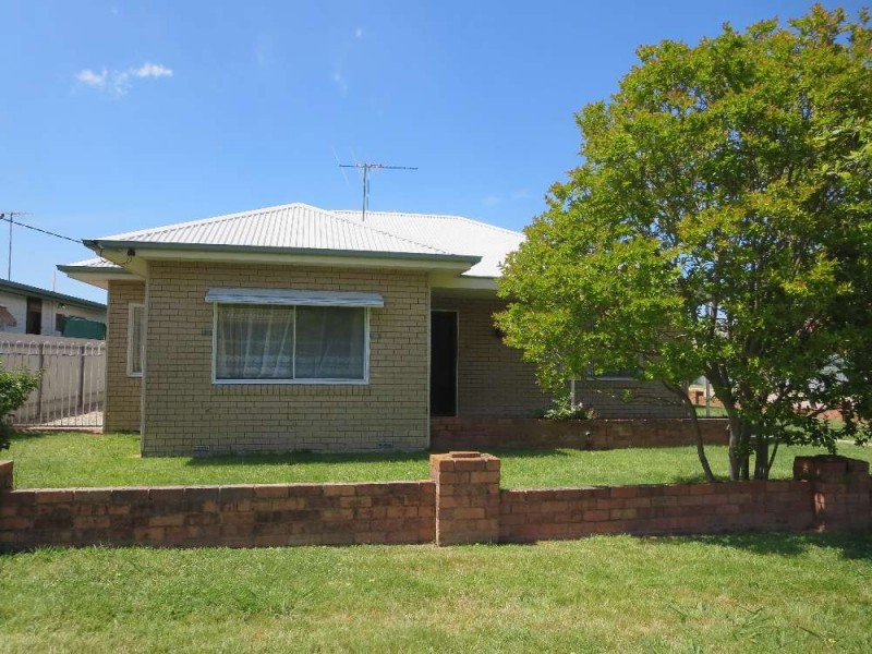 492 Ashford Street, Lavington NSW 2641