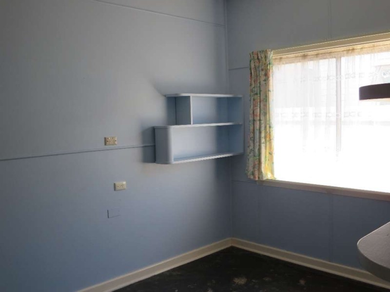 492 Ashford Street, Lavington NSW 2641