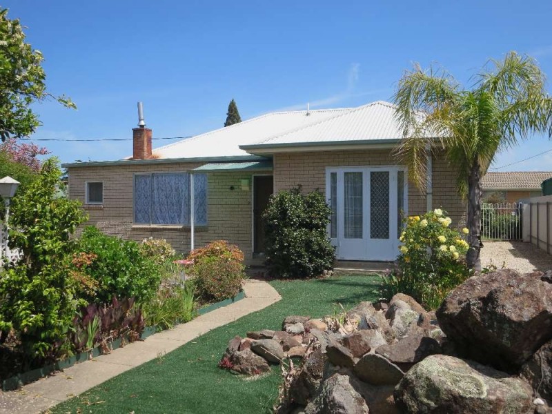 492 Ashford Street, Lavington NSW 2641