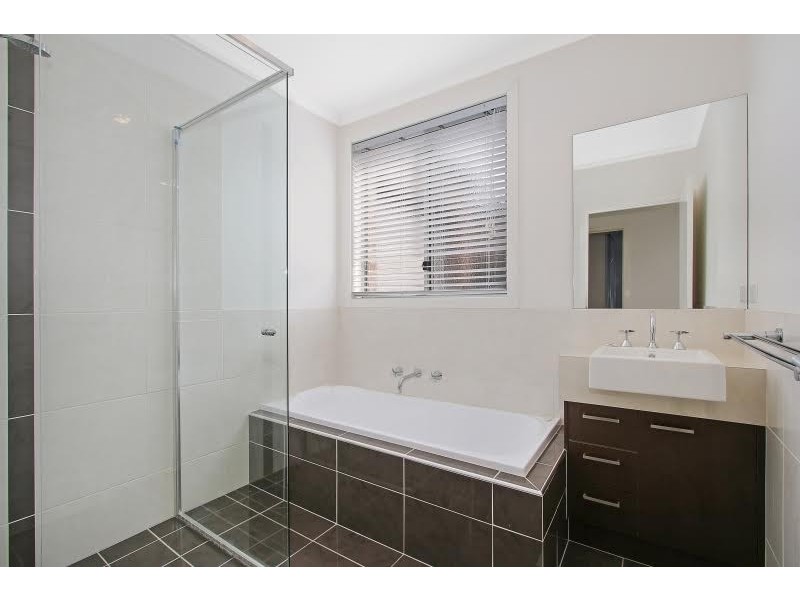 209 Rivergum Drive, East Albury NSW 2640