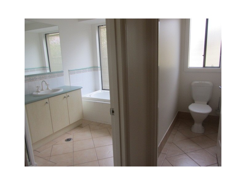 140 Mountford Crescent, East Albury NSW 2640