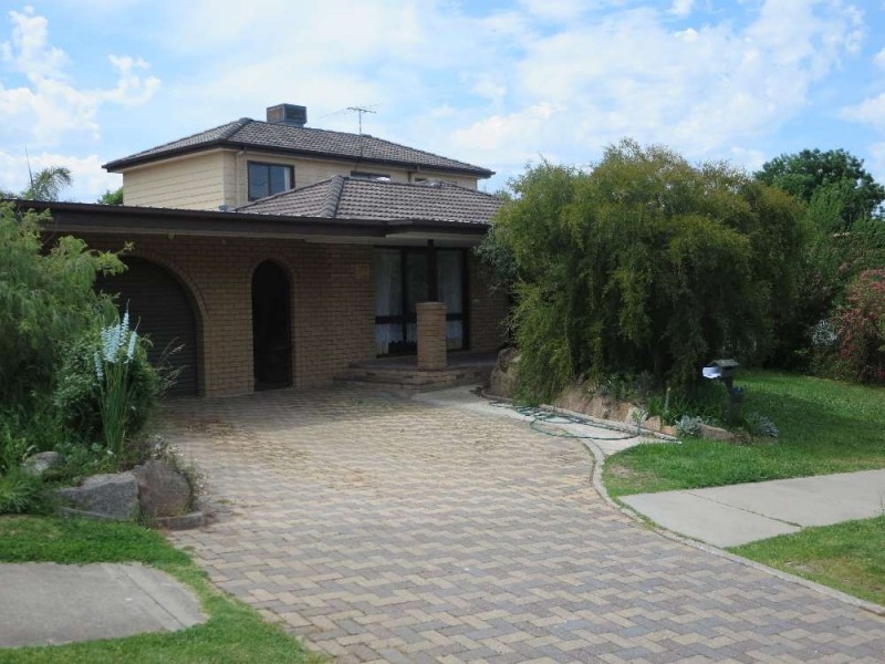 664 Pearsall Street, Lavington NSW 2641