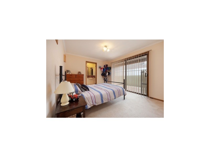 11 Daysdale Way, Thurgoona NSW 2640