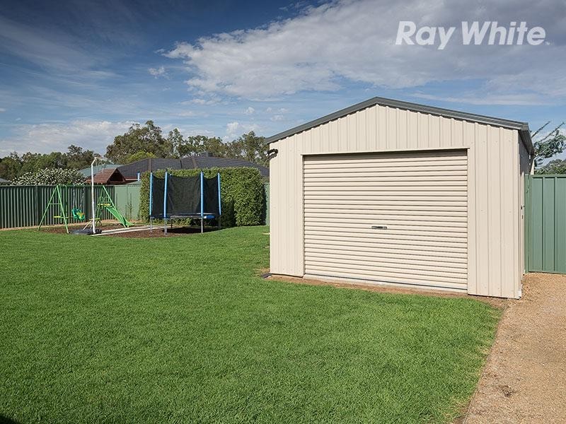 133 Read Street, Howlong NSW 2643