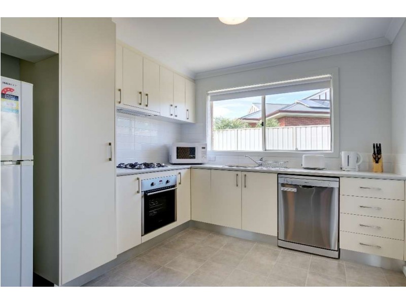 9/480 Wagga Road, Lavington NSW 2641