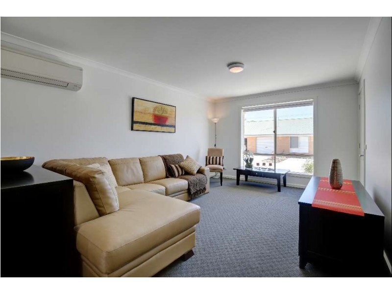 9/480 Wagga Road, Lavington NSW 2641