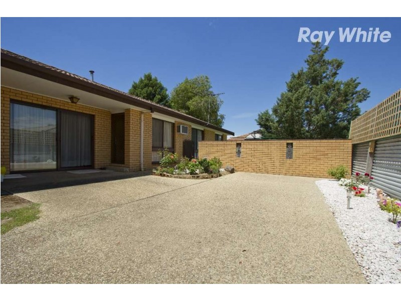 2/396E Ross Circuit, Lavington NSW 2641