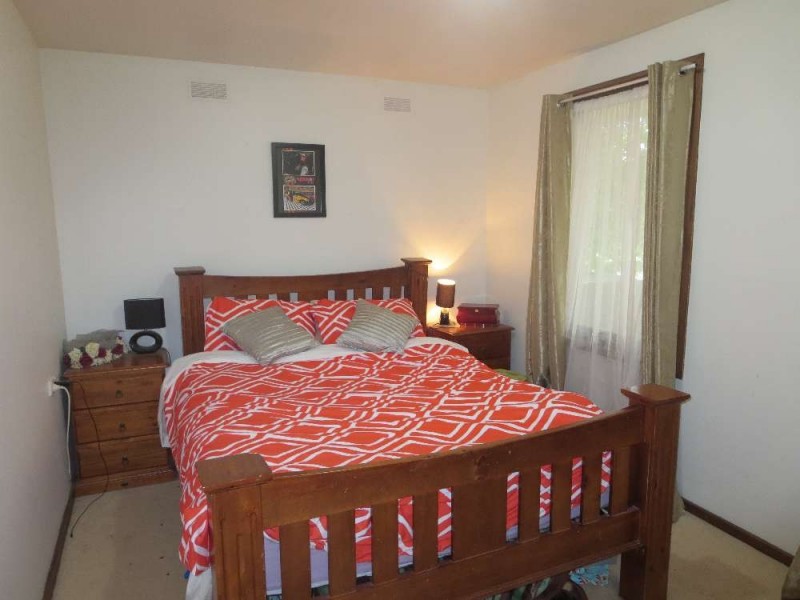 1 Garnet Place, Springdale Heights NSW 2641